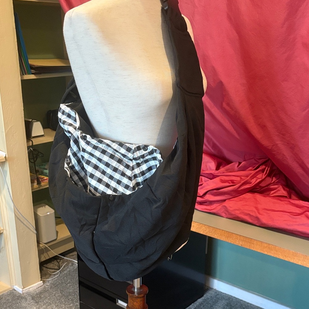 nwt shoulder sling pet carrier adjustable